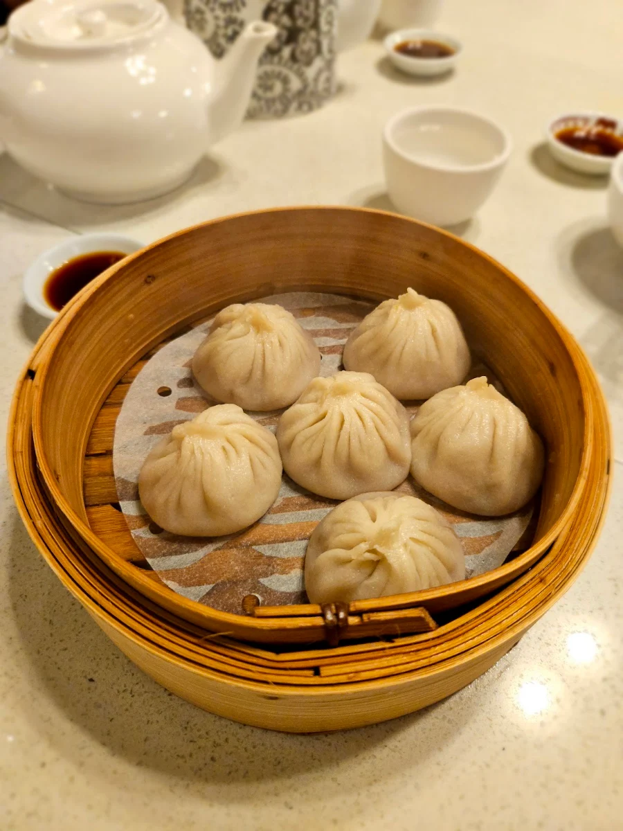 Xiao Long Bao Shanghai Juicy Pork Dumplings 小籠湯包